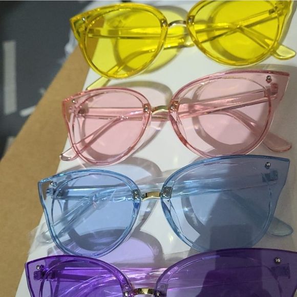 Accessories - New Cat Style woman. Fashion trendy Sunglasses fra